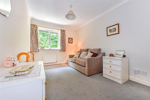 6 Baytree Close, Chichester, PO19 5UF
