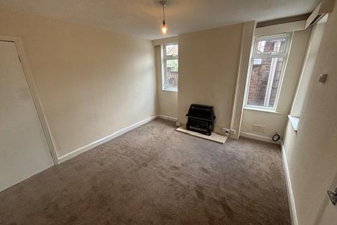 2 bedroom semi-detached house to rent, Cromwell Road, Kettering, NN16