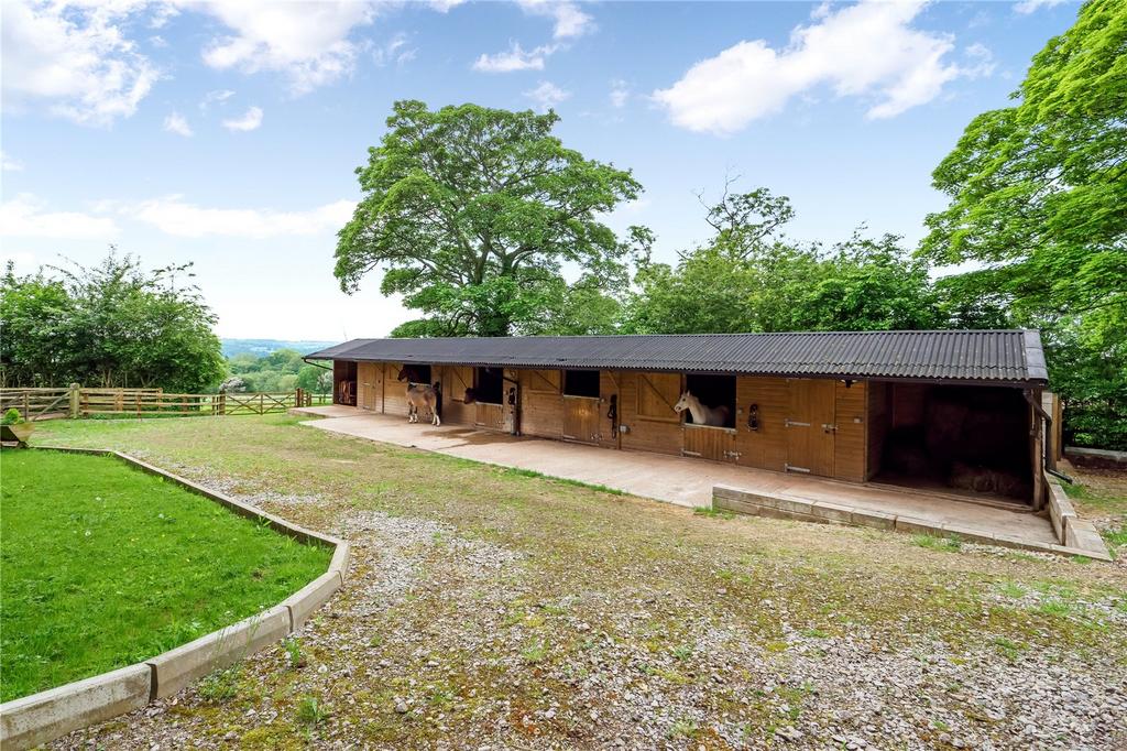 Lot 2 - Stabling