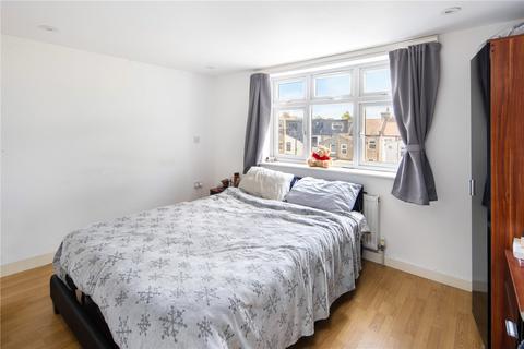 4 bedroom terraced house for sale, Huddlestone Road, Forest Gate, London, E7