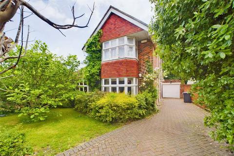 14 Dingle Road, Bournemouth, BH5 2DR