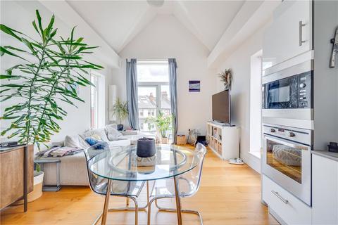 2 bedroom apartment for sale, White Hart Lane, London, SW13