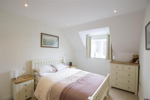undefined, Rosemount Avenue, West Byfleet KT14