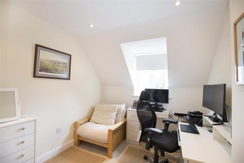 undefined, Rosemount Avenue, West Byfleet KT14