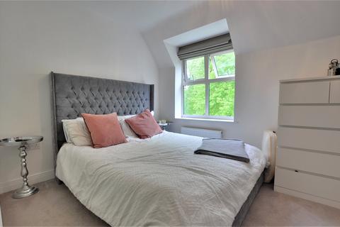 2 bedroom apartment to rent, Englefield Green, Egham TW20