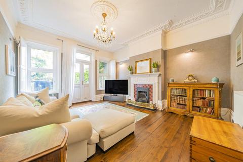 2 bedroom flat for sale, Sutton Court Road, Chiswick