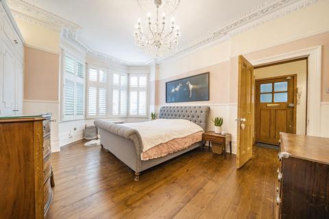 2 bedroom flat for sale, Sutton Court Road, Chiswick