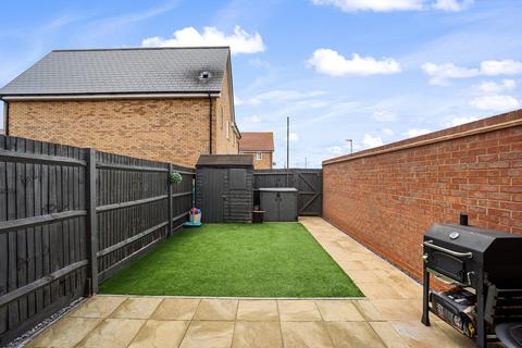 11 Barchamber Way, Gravesend, DA12 2FA