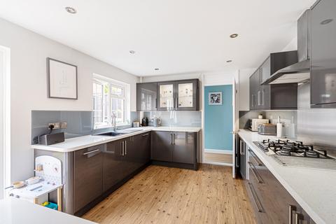 14 Dowding Walk, Northfleet, Gravesend, DA11 8PX