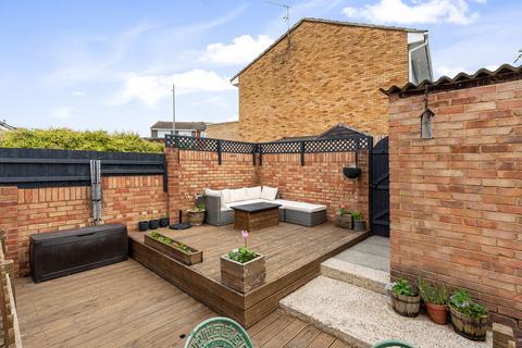 14 Dowding Walk, Northfleet, Gravesend, DA11 8PX