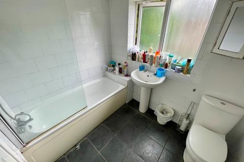 213 Hitchin Road, Luton, LU2 0EP