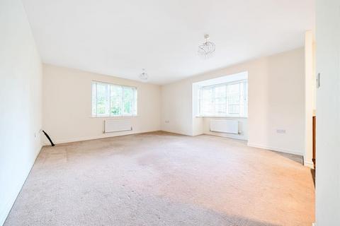 2 bedroom apartment to rent, Lightwater,  Surrey,  GU18