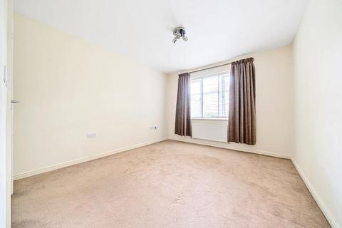 2 bedroom apartment to rent, Lightwater,  Surrey,  GU18