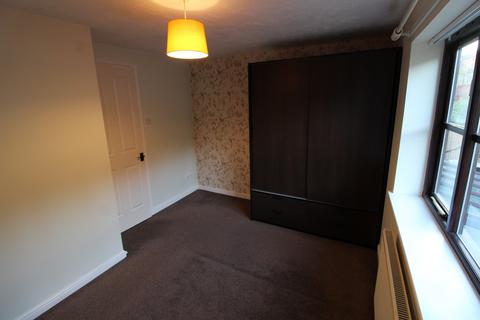 2 bedroom semi-detached house to rent, Heaton Gardens, Huddersfield, West Yorkshire, HD1
