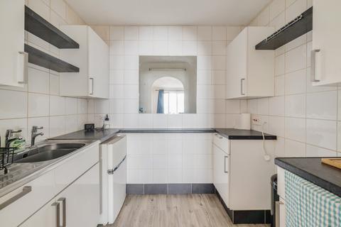 undefined, Ashcroft Gardens, Cirencester, Gloucestershire, GL7