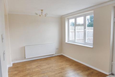 3 bedroom semi-detached house to rent, Romany Gardens, Sutton SM3