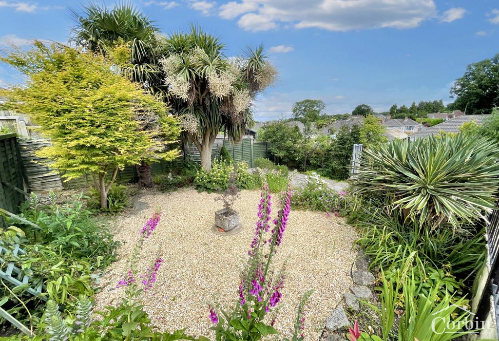 High Howe Lane, Bournemouth, Dorset 2 bed detached bungalow for sale £375,000