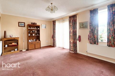 2 bedroom detached bungalow for sale, Malt Drive, Wisbech