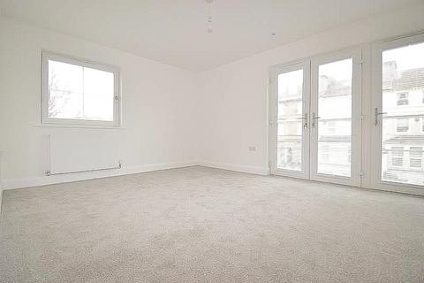 2 bedroom flat for sale, The Avenue, Eastbourne BN21