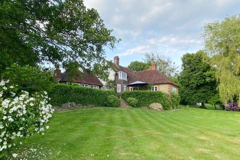 6 bedroom detached house to rent, Ingrams Green, West Sussex, GU29