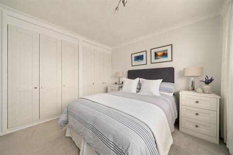 3 bedroom detached house for sale, Lavender Road, Basingstoke,