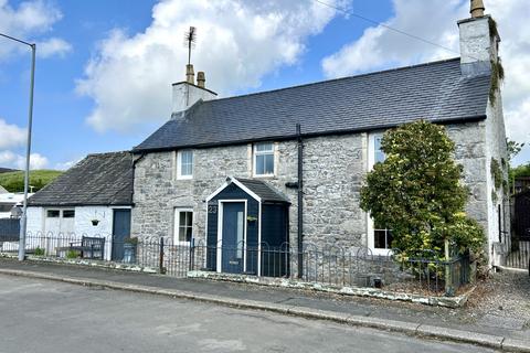 Roselea, 23 Main Street, Twynholm, Kirkcudbright, DG6 4NT