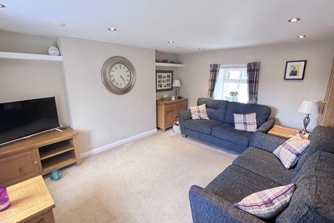 Roselea, 23 Main Street, Twynholm, Kirkcudbright, DG6 4NT