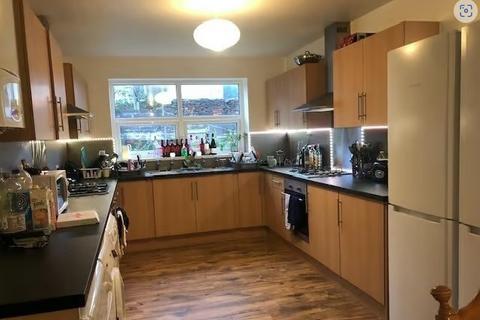 9 bedroom house share to rent, Gwydr Crescent, Swansea SA2
