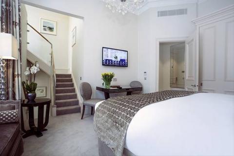 SLOANE GARDENS, London, SW1W