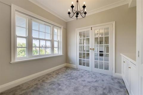 2 bedroom flat for sale, OVINGTON COURT, BROMPTON ROAD, London, SW3