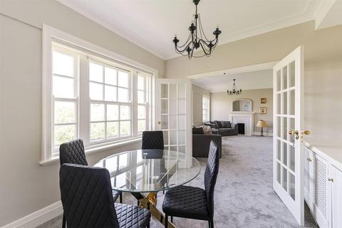 2 bedroom flat to rent, OVINGTON COURT, BROMPTON ROAD, London, SW3