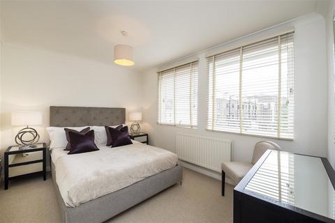 2 bedroom flat to rent, FULHAM ROAD, London, SW3