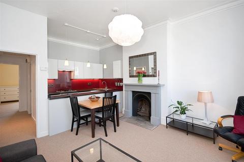 2 bedroom flat to rent, GLOUCESTER ROAD, London, SW7