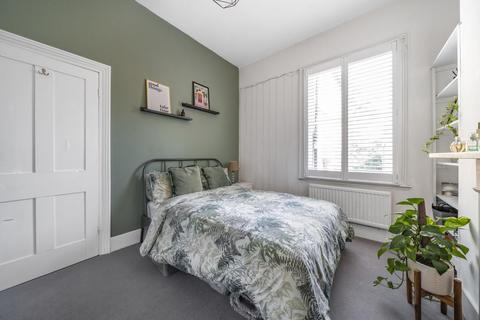 2 bedroom flat for sale, Rosebery Road, Brixton