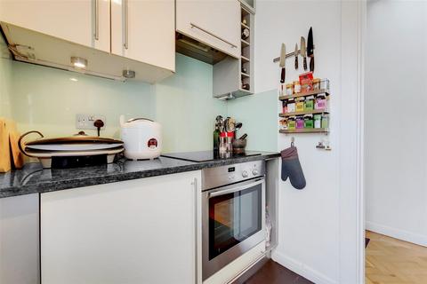 1 bedroom flat for sale, PORTSEA HALL, PORTSEA PLACE, London, W2