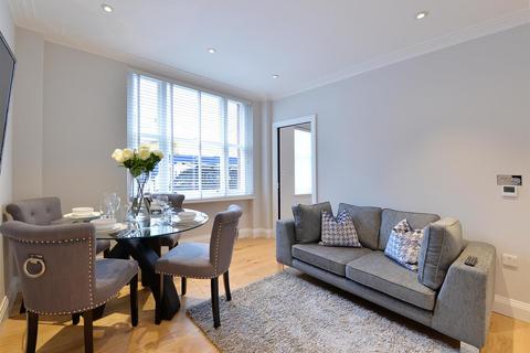 39 HILL STREET, London, W1J