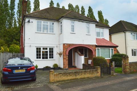 3 bedroom semi-detached house to rent, Molesey Close, Hersham, KT12