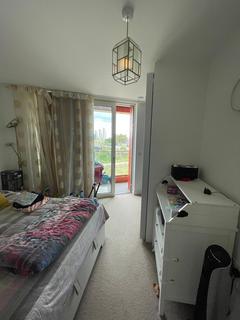 3 bedroom apartment to rent, Telegraph Avenue, London, SE10