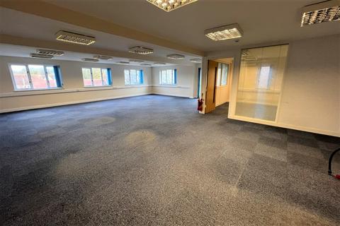 Office to rent, Cardinals Court, Bradford Street, Braintree, Essex, CM7