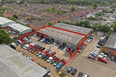 Showroom to rent, 8 Bilton Road, Chelmsford, Essex, CM1