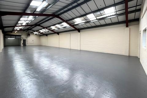 Industrial unit to rent, Unit 8, Heybridge House Industrial Estate, The Causeway, Maldon, Essex, CM9