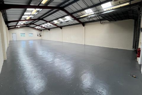 Industrial unit to rent, Unit 8, Heybridge House Industrial Estate, The Causeway, Maldon, Essex, CM9