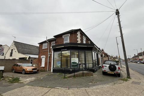 Retail property (high street) to rent, 111 Felixstowe Road, Ipswich, East Of England, IP3