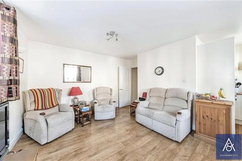 2 bedroom apartment for sale, High Street, Brackley NN13