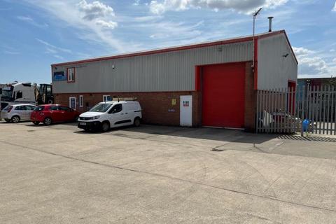 Industrial unit to rent, 22 Grange Way Business Park, Whitehall Industrial Estate, Colchester, Essex, CO2