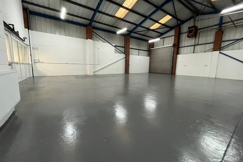 Industrial unit to rent, 22 Grange Way Business Park, Whitehall Industrial Estate, Colchester, Essex, CO2