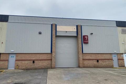 Warehouse to rent, 7 Wyncolls Road, Severalls Industrial Park, Colchester, Essex, CO4