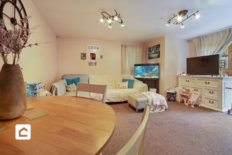 2 bedroom apartment for sale, Rowland Place, Purley CR8