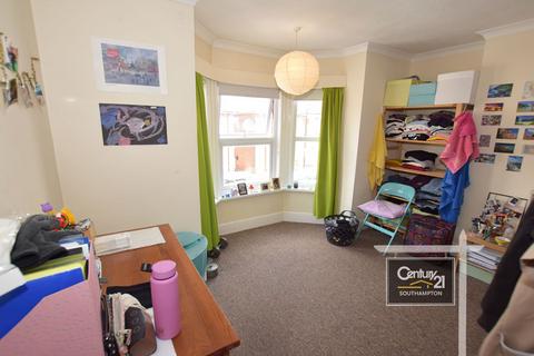 3 bedroom semi-detached house to rent, Harold Road, SOUTHAMPTON SO15