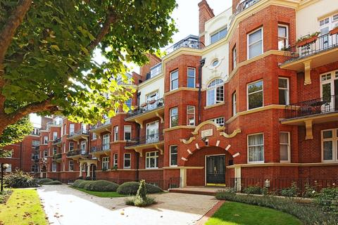 3 bedroom apartment to rent, Grantully Road London W9